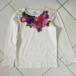 Gymboree long sleeve tee w/beautiful summer flower print 🌸 and jewel details
